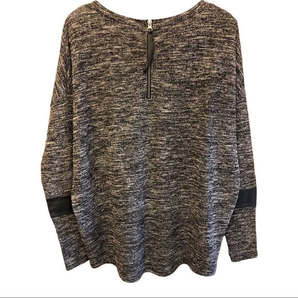 vero Moda in Blue - Grey Heather Sweater with Black Leather Accents. - Picture 2 of 11